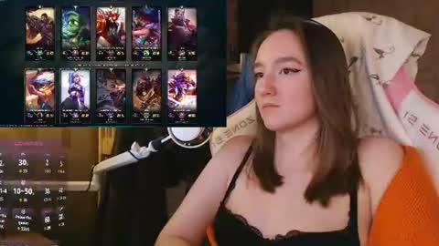 Snapshot of moonlish_siren chatting on June 29, 10:21 pm Katrin online show from June 29, 10:21 pm