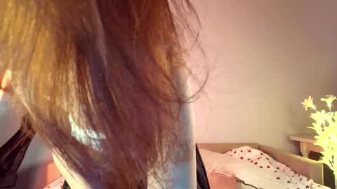 moonmimmi online show from February 28, 4:35 am