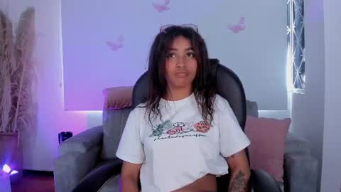 Snapshot of moonrose_1 chatting on June 9, 8:42 pm Rosa online show from June 9, 8:42 pm