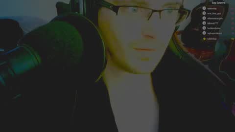 Snapshot of moonsire chatting on January 11, 10:08 am Moonsire online show from January 11, 10:08 am
