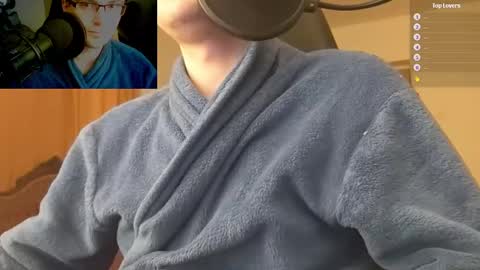 Snapshot of moonsire chatting on January 17, 7:19 am Moonsire online show from January 17, 7:19 am