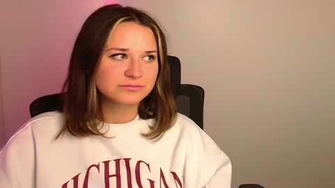 Snapshot of moonsusanna chatting on November 13, 1:54 pm Susanna online show from November 13, 1:54 pm