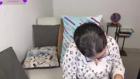 Moon Woman online show from March 9, 3:10 am