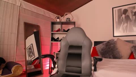 Michelle online show from October 29, 12:29 pm