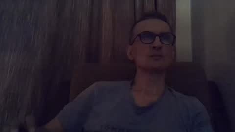 Snapshot of moovurey16 chatting on November 6, 1:56 pm Alex online show from November 6, 1:56 pm