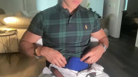 mora594574 online show from October 20, 9:59 pm