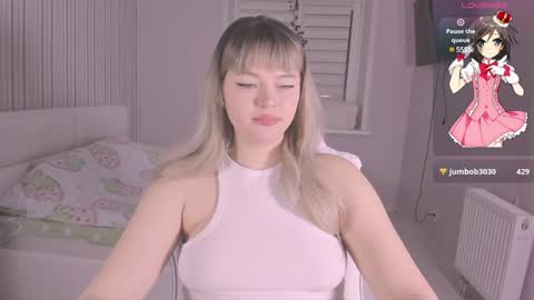 Snapshot of moranosofia chatting on December 4, 1:03 am Sofia     online show from December 4, 1:03 am