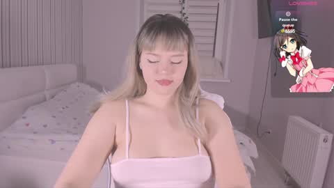 Snapshot of moranosofia chatting on December 9, 2:02 am Sofia     online show from December 9, 2:02 am