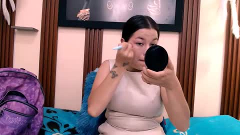 alexia online show from March 29, 6:41 pm