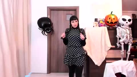 Snapshot of morelovely chatting on November 1, 5:20 am Carina online show from November 1, 5:20 am