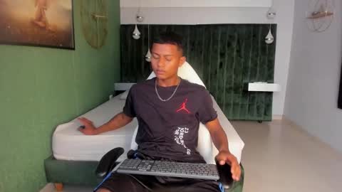 Mmorenito online show from October 3, 6:49 pm