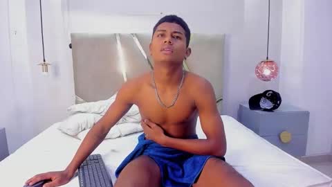 Mmorenito online show from October 24, 7:43 pm