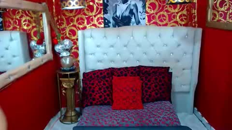 Snapshot of morenoblack23cm chatting on October 18, 7:25 pm duohot23 online show from October 18, 7:25 pm