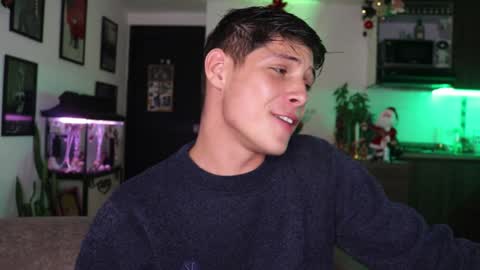 Snapshot of morgan_hiller chatting on January 8, 2:46 am   online show from January 8, 2:46 am