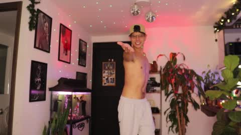 Snapshot of morgan_hiller chatting on January 21, 3:48 am   online show from January 21, 3:48 am