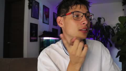 Snapshot of morgan_hiller chatting on February 2, 9:23 pm   online show from February 2, 9:23 pm