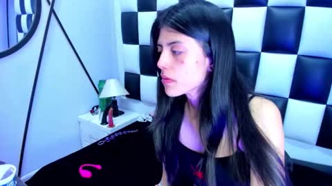 morganasmit_ online show from October 22, 2:06 pm