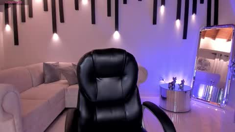 Morgan Hicks online show from October 8, 7:22 pm