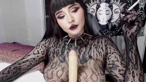 Snapshot of morganmoon1 chatting on September 11, 4:18 pm Morgan Moon online show from September 11, 4:18 pm