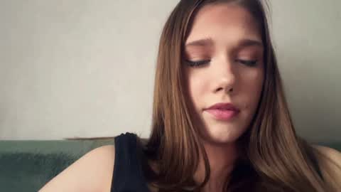 Nina online show from July 3, 11:38 am