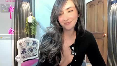 Moriah online show from June 9, 7:25 pm