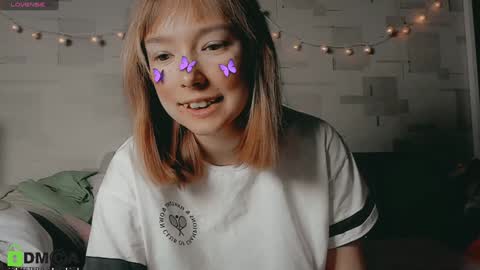 Snapshot of morimy chatting on December 17, 6:13 am Lisa 3 online show from December 17, 6:13 am