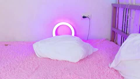 Emilia online show from March 8, 3:32 am