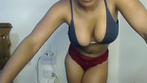 Mellisa online show from December 3, 1:54 pm