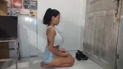 Snapshot of morochafit chatting on February 28, 1:47 am Karolina online show from February 28, 1:47 am