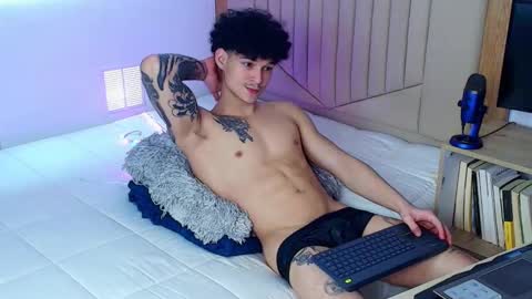 Snapshot of morthy_downey chatting on December 6, 4:17 pm Morthy online show from December 6, 4:17 pm