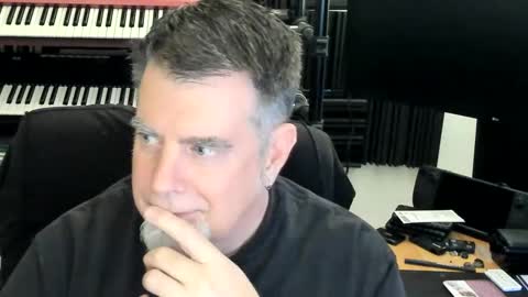 Snapshot of mostly_unbothered chatting on September 11, 10:15 am mostly_unbothered online show from September 11, 10:15 am