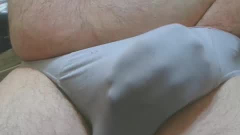 Snapshot of moth12 chatting on January 19, 11:01 am moth12 online show from January 19, 11:01 am