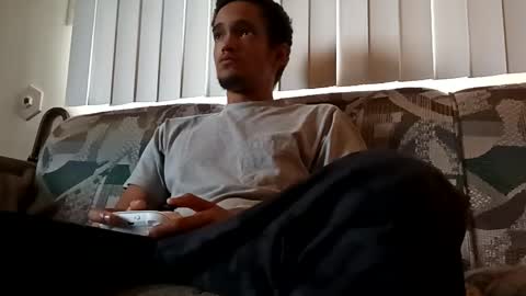 mouli23r online show from December 4, 7:34 pm