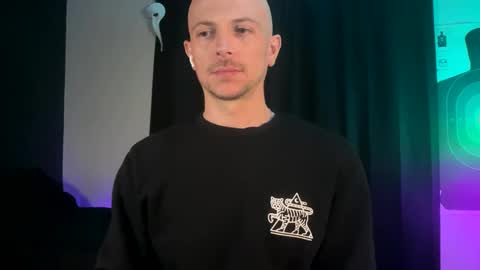 mount_vesuvius online show from September 29, 4:23 pm