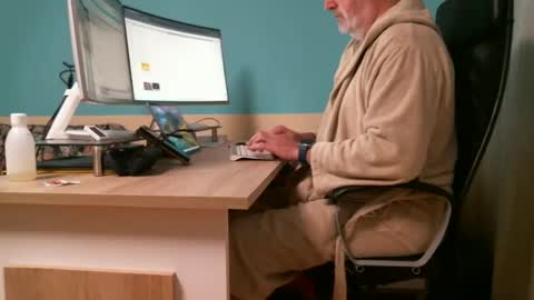 Snapshot of mousketair58bis chatting on October 26, 1:55 am Mousketair online show from October 26, 1:55 am