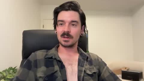 moustachematt online show from June 25, 3:50 am