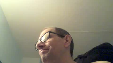 Snapshot of moviem1978 chatting on December 8, 11:24 am Frederik online show from December 8, 11:24 am