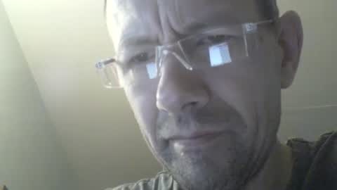 Snapshot of moviem1978 chatting on December 30, 10:10 am Frederik online show from December 30, 10:10 am