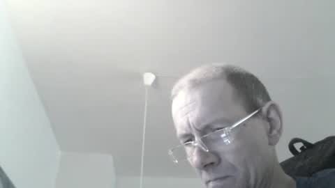 Snapshot of moviem1978 chatting on January 10, 10:50 am Frederik online show from January 10, 10:50 am