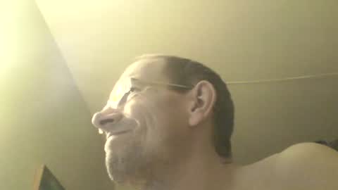 Snapshot of moviem1978 chatting on February 2, 5:15 pm Frederik online show from February 2, 5:15 pm