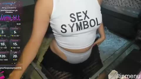 moxieXfoxie online show from July 31, 5:45 pm