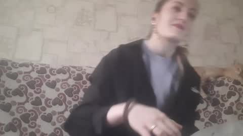 Snapshot of mozellasichler chatting on November 10, 7:51 am Leyla online show from November 10, 7:51 am