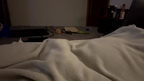 Sequoia-Cocked Hombre de Sur online show from April 8, 11:54 am