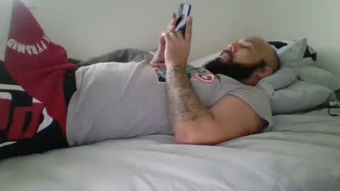 Mr8 online show from January 4, 2:25 pm