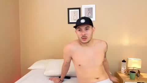 Danny  Aleja online show from December 7, 4:25 pm