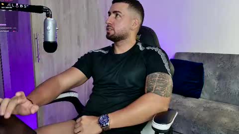 Snapshot of mr_david_cox chatting on February 23, 1:53 pm David online show from February 23, 1:53 pm