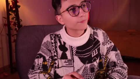 Mr Evans online show from December 17, 3:49 pm