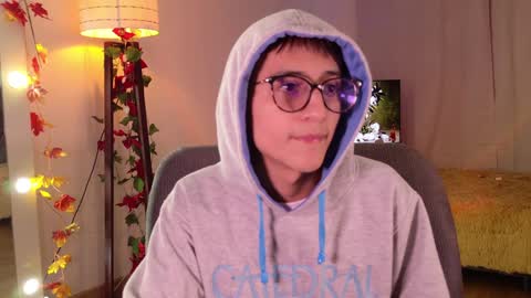 Mr Evans online show from December 19, 3:41 pm