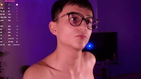 Mr Evans online show from December 23, 6:27 pm