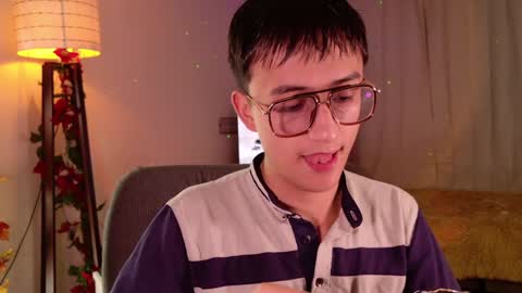 Mr Evans online show from December 28, 2:32 pm